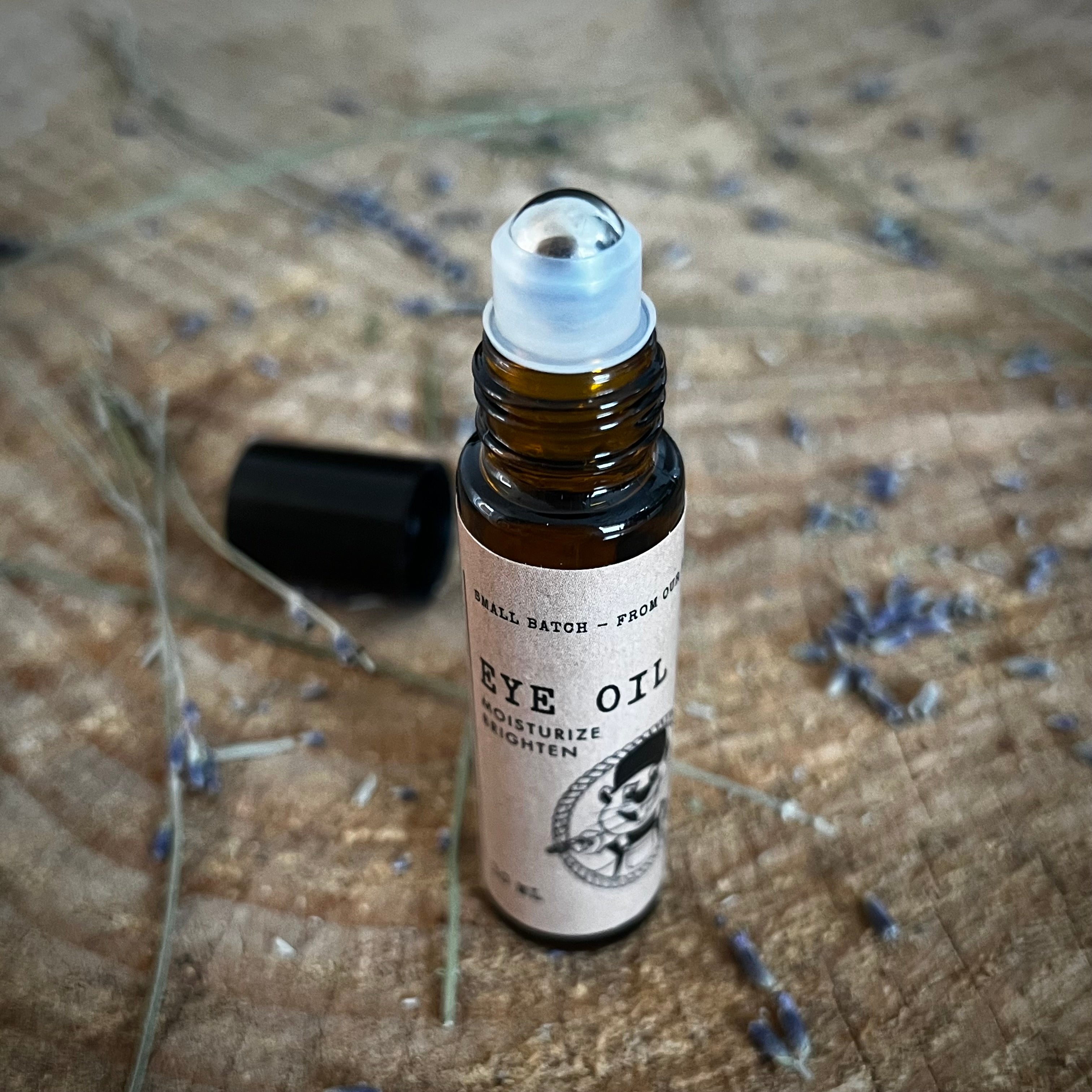 Eye Oil: Brightening and Moisturizing